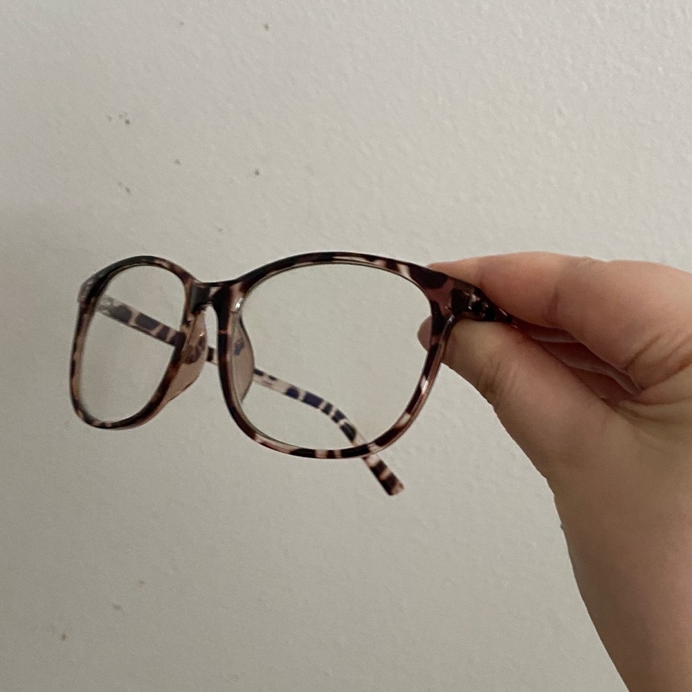 Stylish Tortoiseshell Glasses
